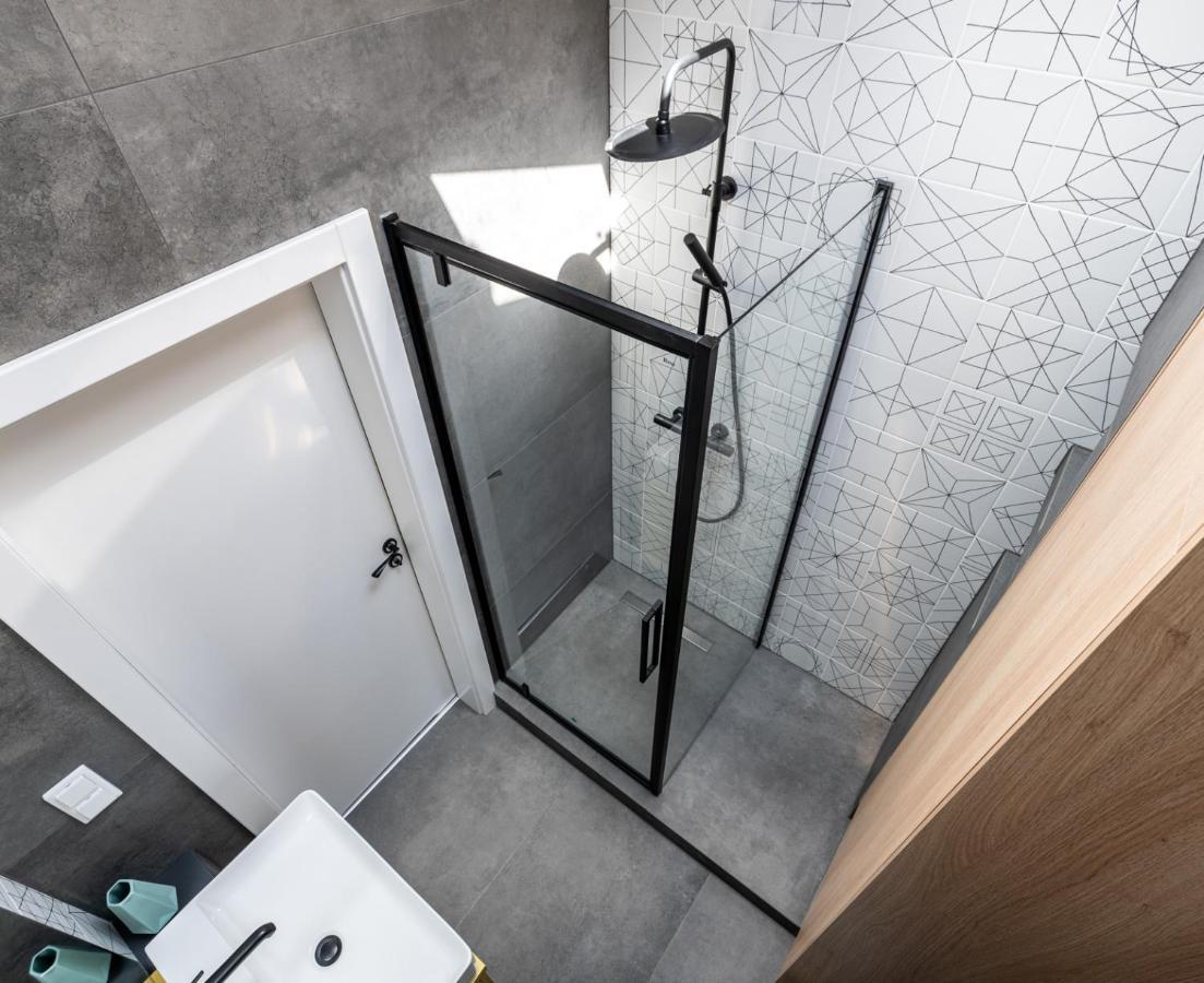 Smart Apartments - Old Town & Main Train Station - By Upstairs Cracóvia Exterior foto