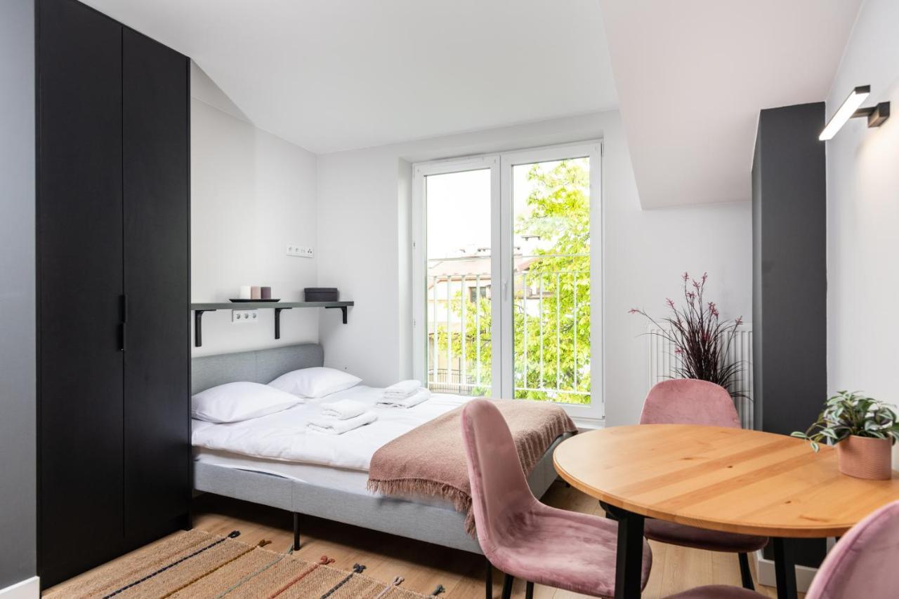 Smart Apartments - Old Town & Main Train Station - By Upstairs Cracóvia Exterior foto