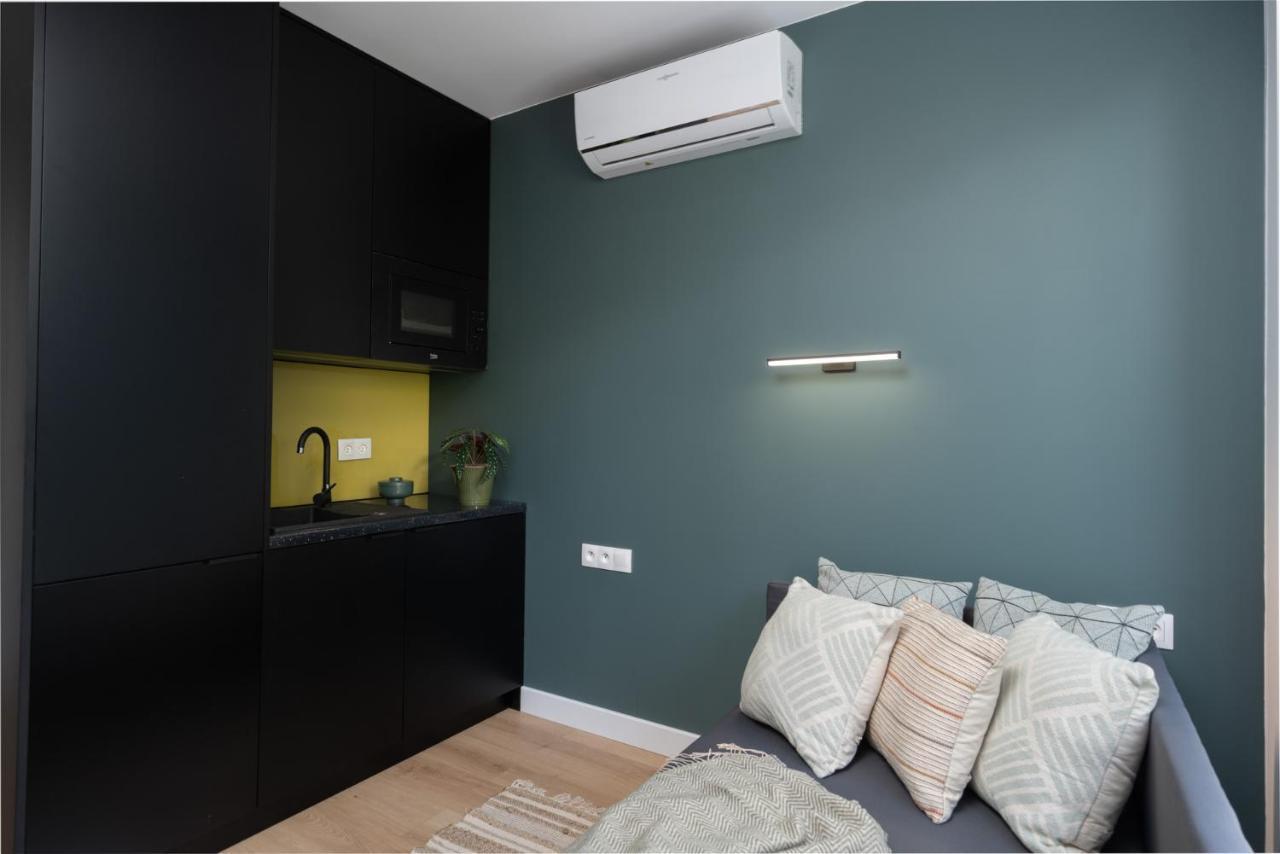 Smart Apartments - Old Town & Main Train Station - By Upstairs Cracóvia Exterior foto