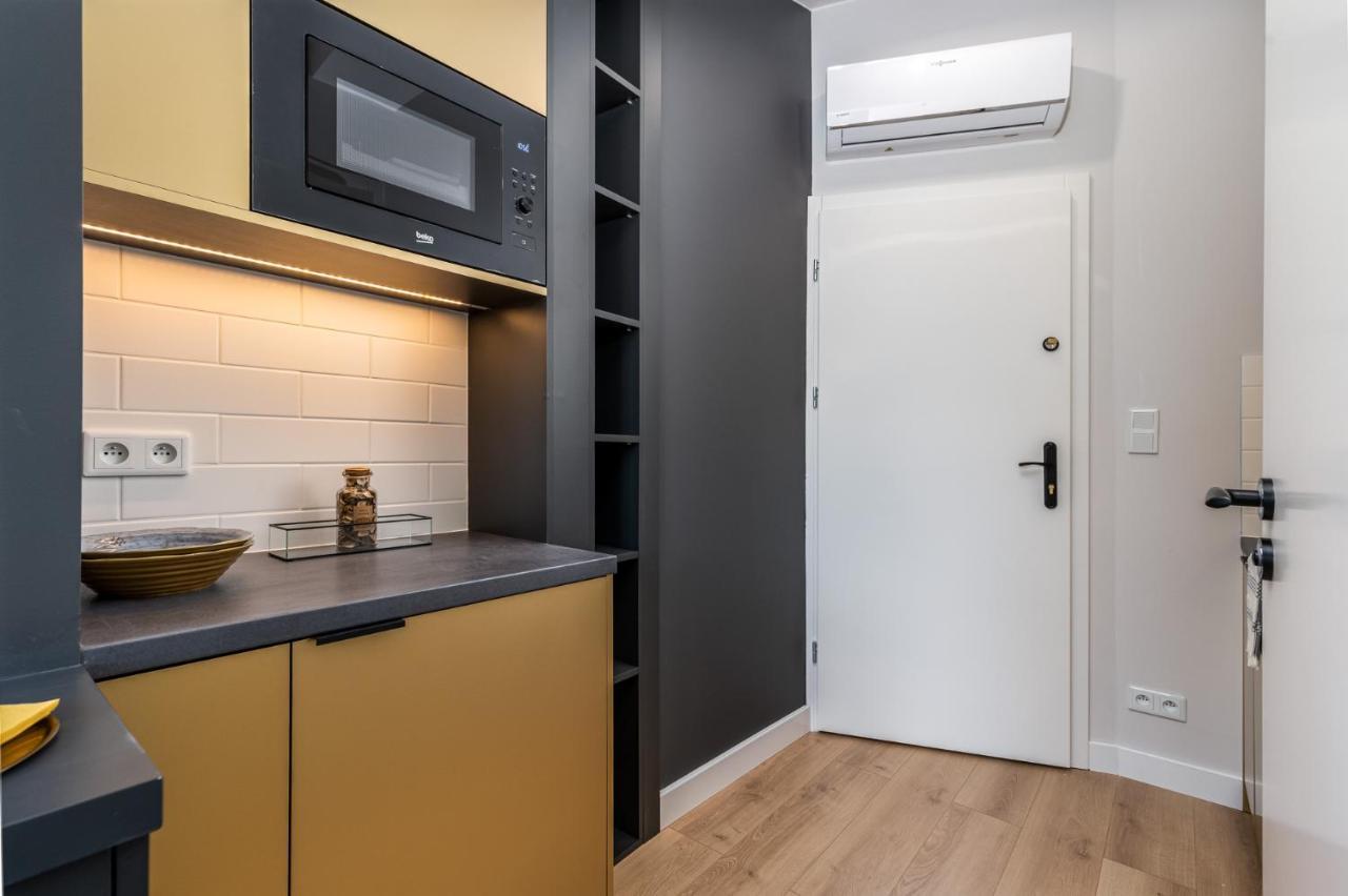Smart Apartments - Old Town & Main Train Station - By Upstairs Cracóvia Exterior foto
