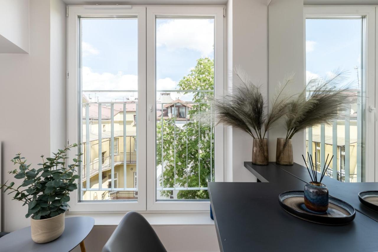Smart Apartments - Old Town & Main Train Station - By Upstairs Cracóvia Exterior foto